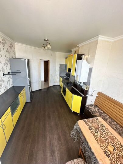 3-к. квартира, 100 м², 10/10 эт.