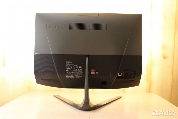 Моноблок Lenovo IdeaCenter 720-24IKB (f0cm003urk)