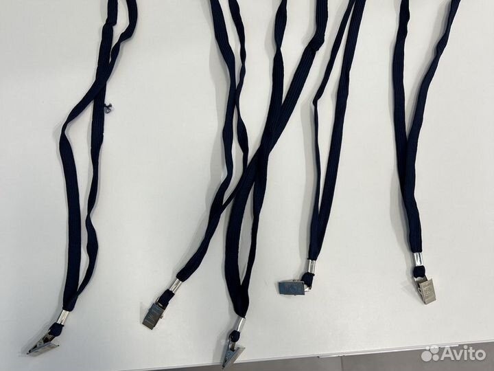 Шнурок для бейджа