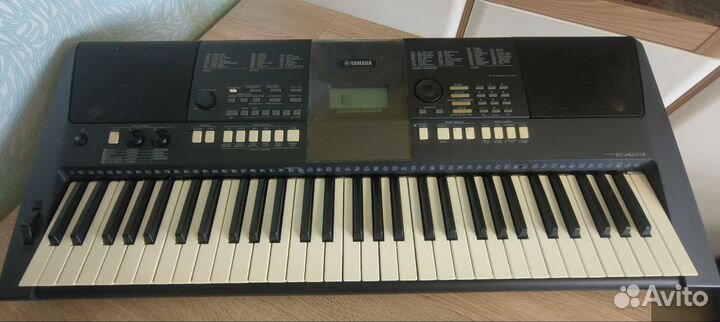 Синтезатор Yamaha PSR E423