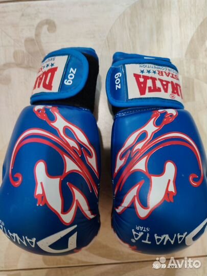 Перчатки боксерские, шлем тхэквондо,самбовки,лапы