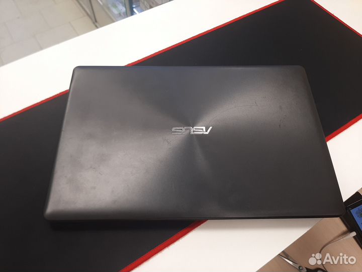 Ноутбук asus X552E