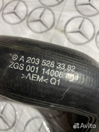 Патрубок интеркулера верхний Mercedes w203 w209