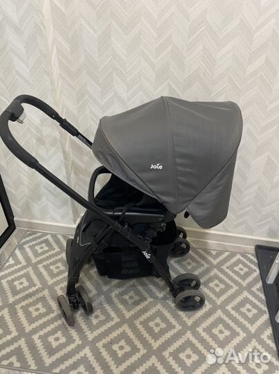Прогулочная коляска joie mirus