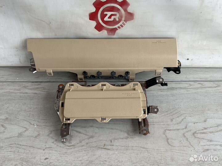 Lexus Lx570 подушка безопасности в колени