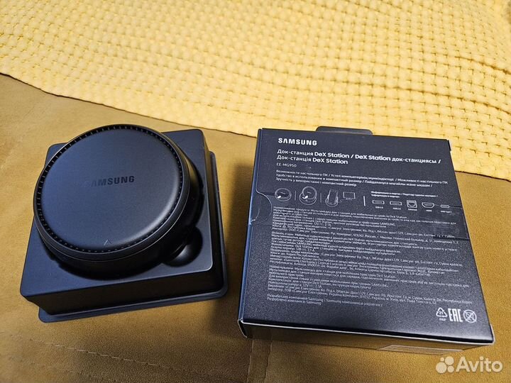 Док станция для сартфонов Samsung DeX EE-MG950