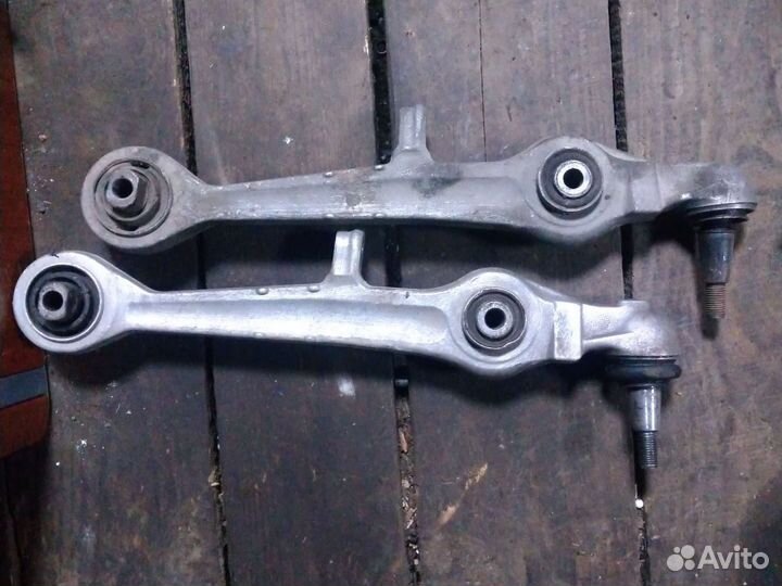 Рычаг передний нижний VAG