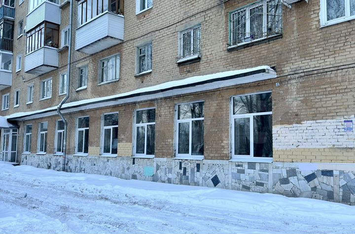 256.8 м², 1 эт, отд.вх, 1 линия, парковка, трафик