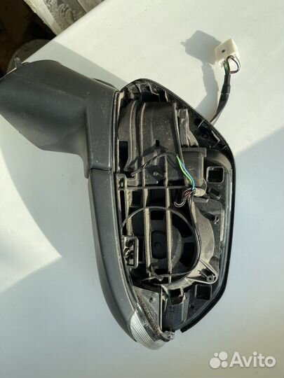 Зеркало левое тойота corolla 210