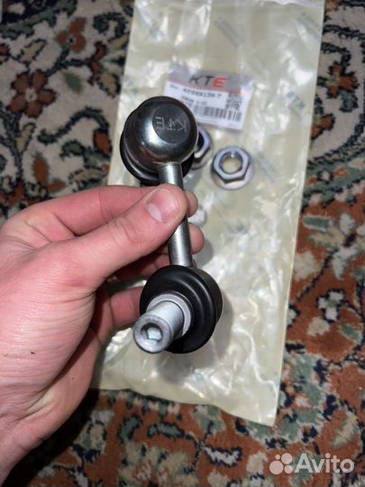 Стойка стабилизатора передняя правая Паджеро 4