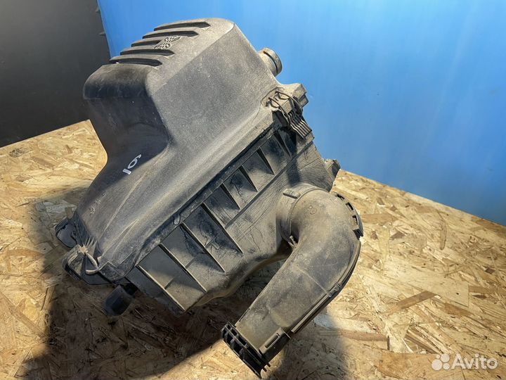 Корпус воздушного фильтра golf 3