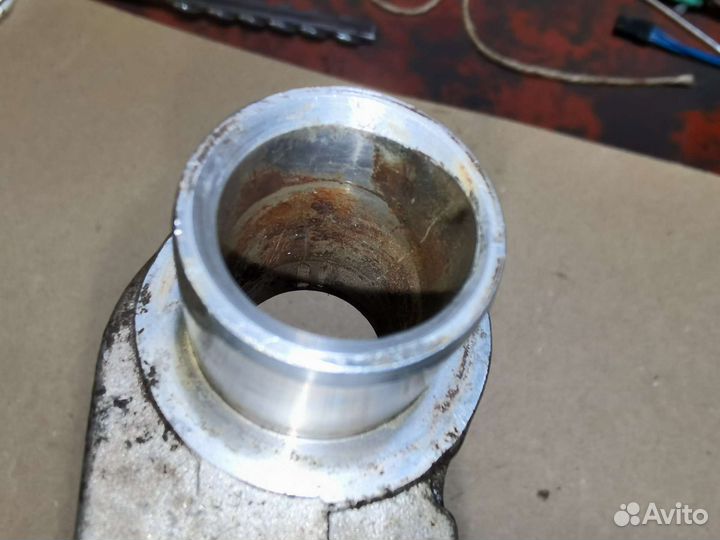 Кронштейн крепления гур