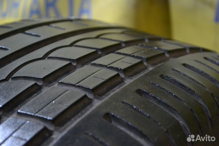 Pirelli P Zero Rosso 255/35 R19