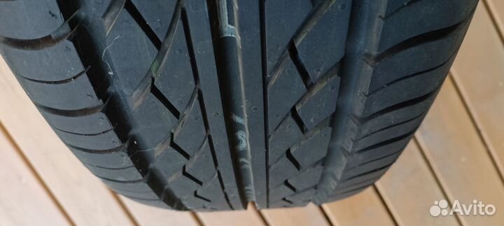 Hankook Optimo K406 215/65 R16