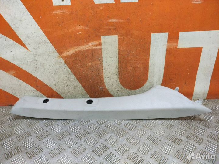 Обшивка стойки передняя правая Toyota Fortuner 2