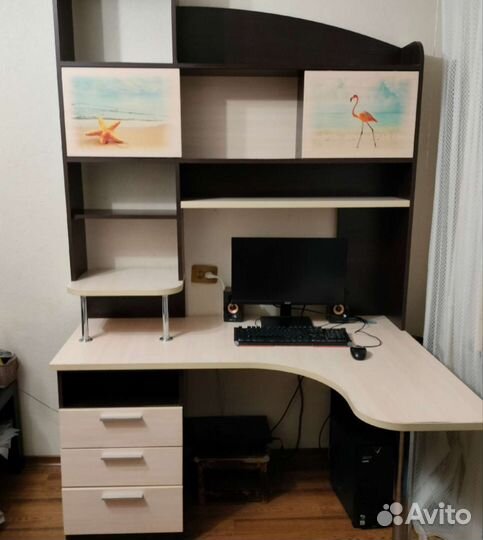 Компьютерный стол
