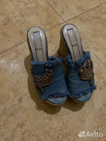 Шлепанцы женские