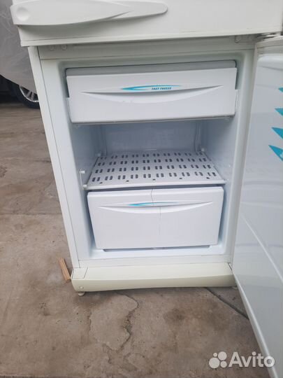 Холодильник бу стинол