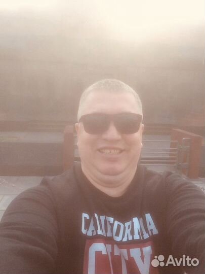 Шиномонтажник