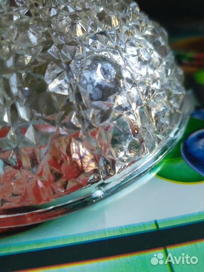 Конфетница на ножке с крышкой