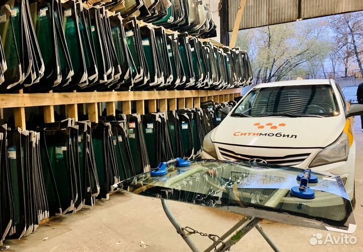 Лобовое стекло Hyundai Solaris / Kia Rio