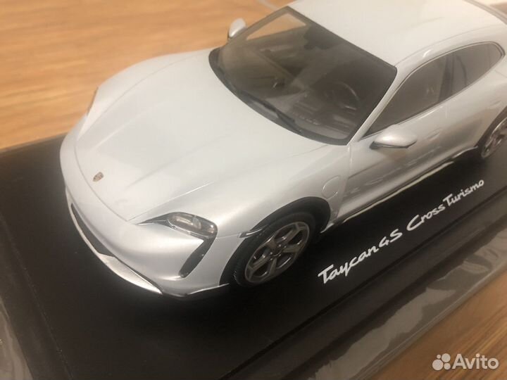 Porsche Taycan 4S Cross Turismo Limited Edition