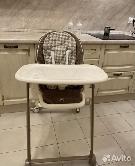 Детский стульчик для кормления