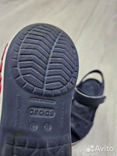 Сандалии crocs