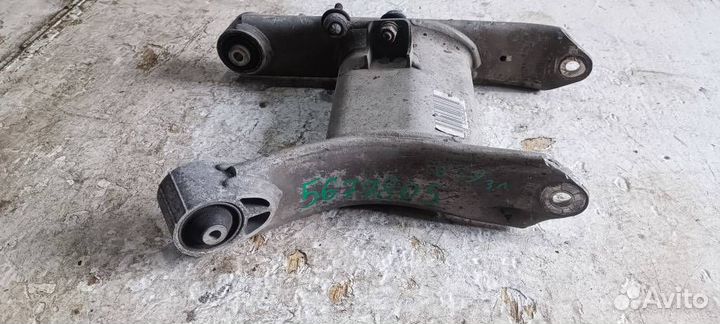 Рычаг задний нижний левый 33321093723