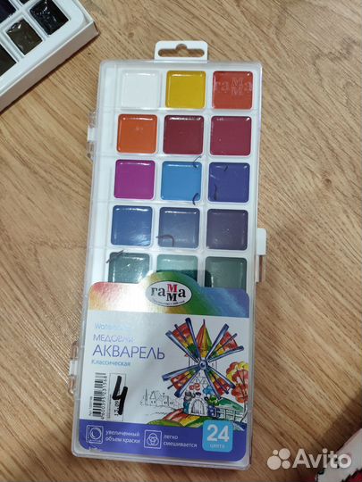 Акварельные краски художественные
