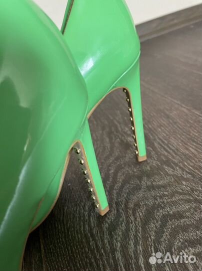 Туфли Vitacci 38 размер