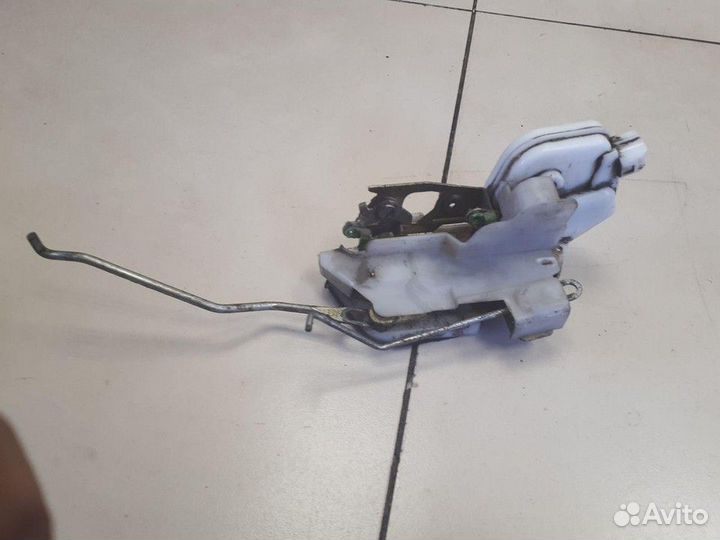 Замок двери передней правой