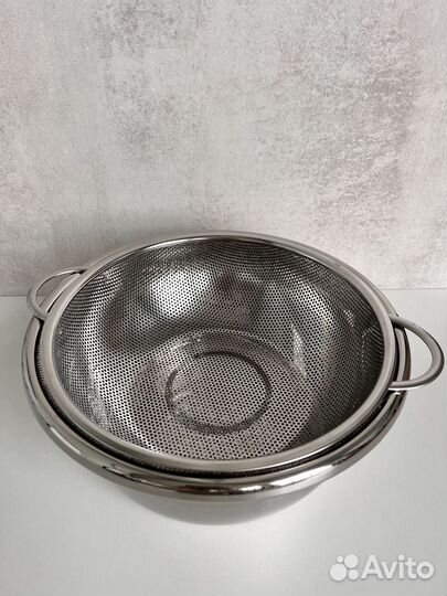 Миска в комплекте с дуршлагом. Нержавейка