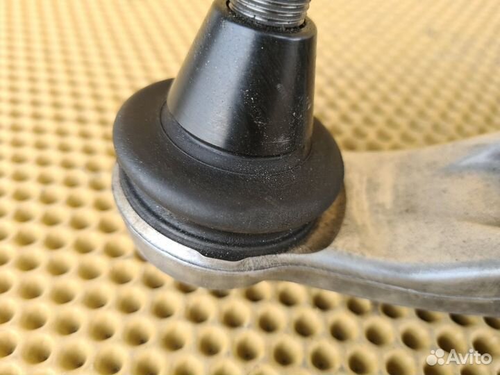 Рычаг задний левый Infiniti M37 Y51