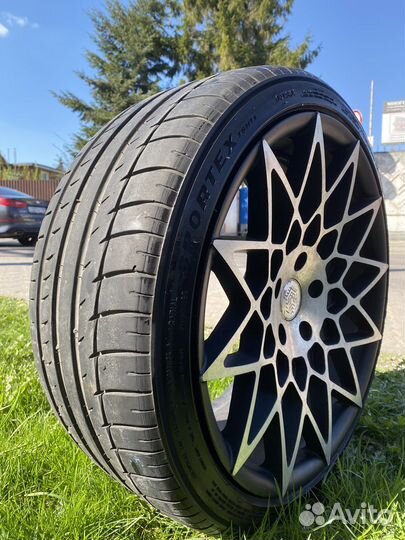 Комплект летних колес R18