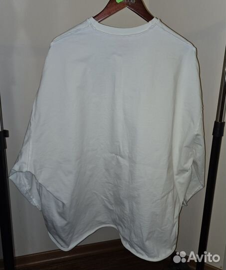 Женский лонгслив Macrocosm