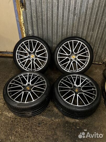 Оригинальные колеса Porsche Cayenne Coupe R22