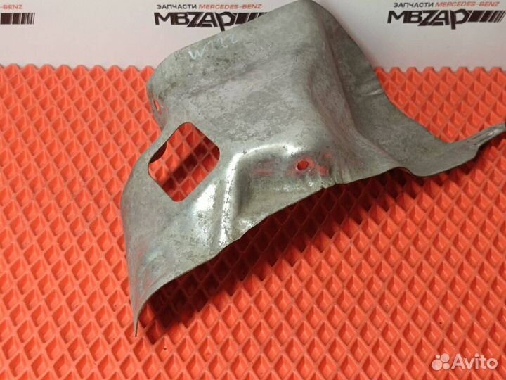 Защита подушки двигателя m278 левая Mercedes W222