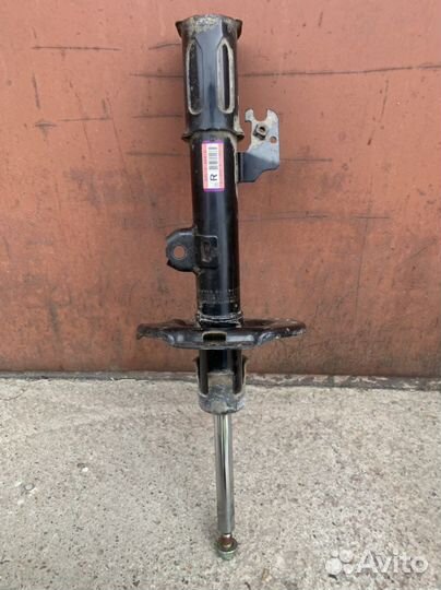 Lexus RX 4 2016-2020 стойка амортизатора