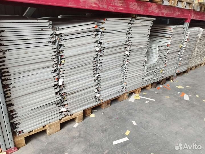 Железные полки