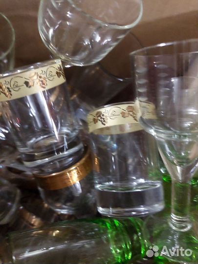 Бокал, и стаканы рюмки,чашки и сольницы