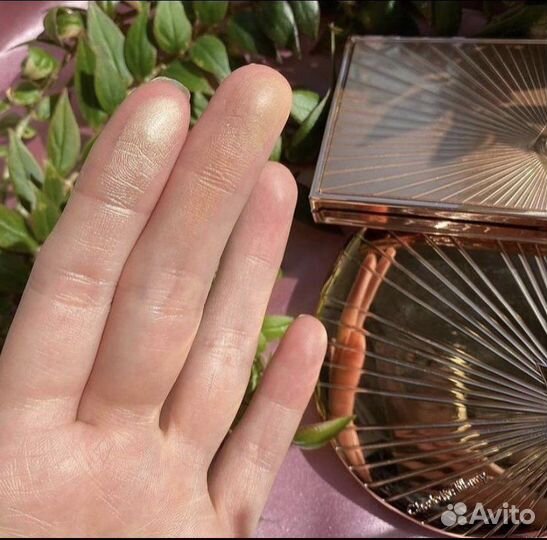 Charlotte Tilbury,Olaplex,Hourglass