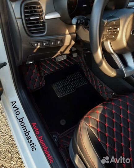 Чехлы Kia Rio4 / Solaris2 / Веста Bombastic красно