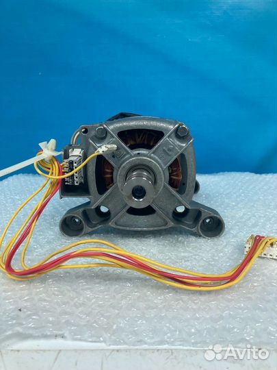 Двигатель стиральной машины AEG