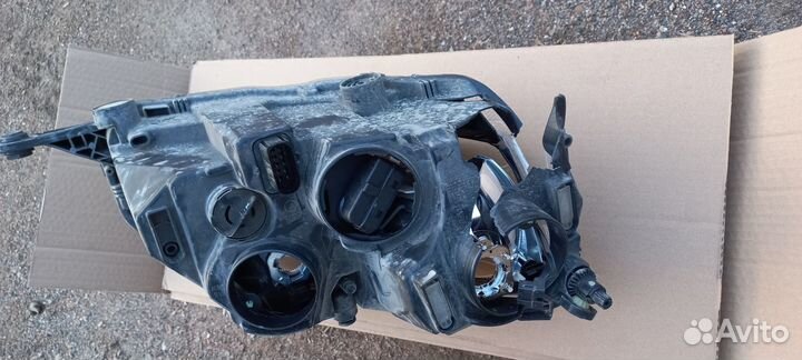 Фара передняя левая на шкоду рапид