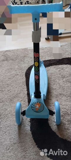 Самокат детский трехколесный