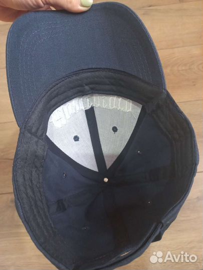 Кепка мужская привозила из Черногории