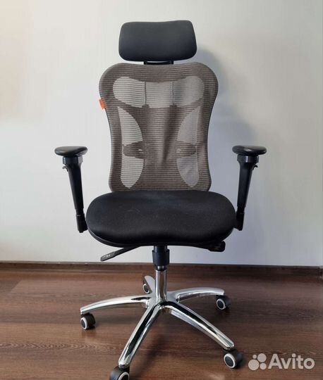 Кресло руководителя chairman 769