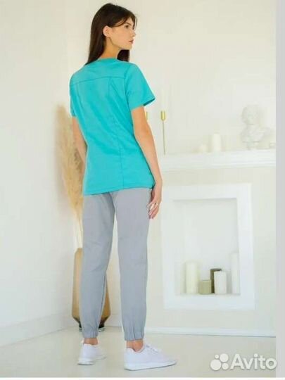 Медицинский костюм женский