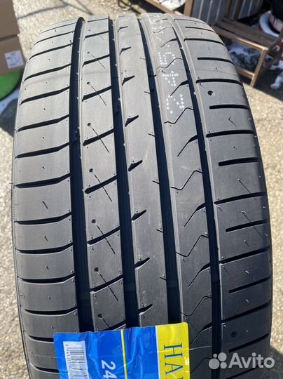 Habilead HF330 245/45 R18 100W